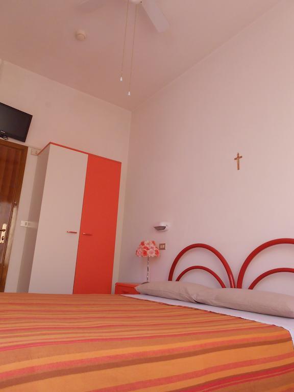 Hotel Villa Dei Platani 贝拉里亚-伊贾马里纳 客房 照片