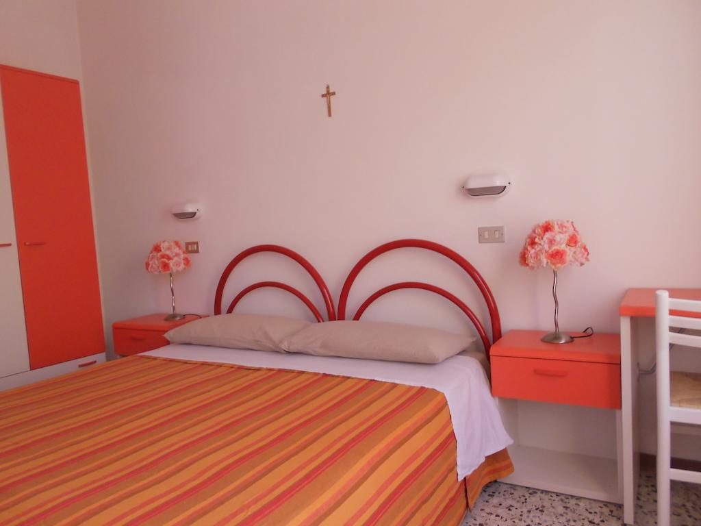 Hotel Villa Dei Platani 贝拉里亚-伊贾马里纳 客房 照片