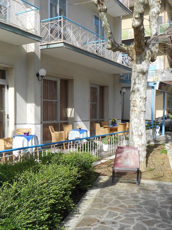 Hotel Villa Dei Platani 贝拉里亚-伊贾马里纳 外观 照片