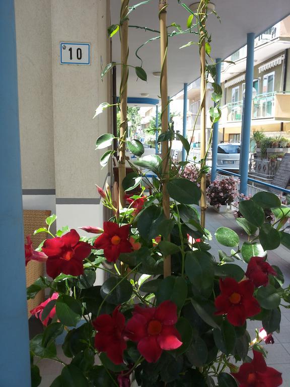 Hotel Villa Dei Platani 贝拉里亚-伊贾马里纳 外观 照片