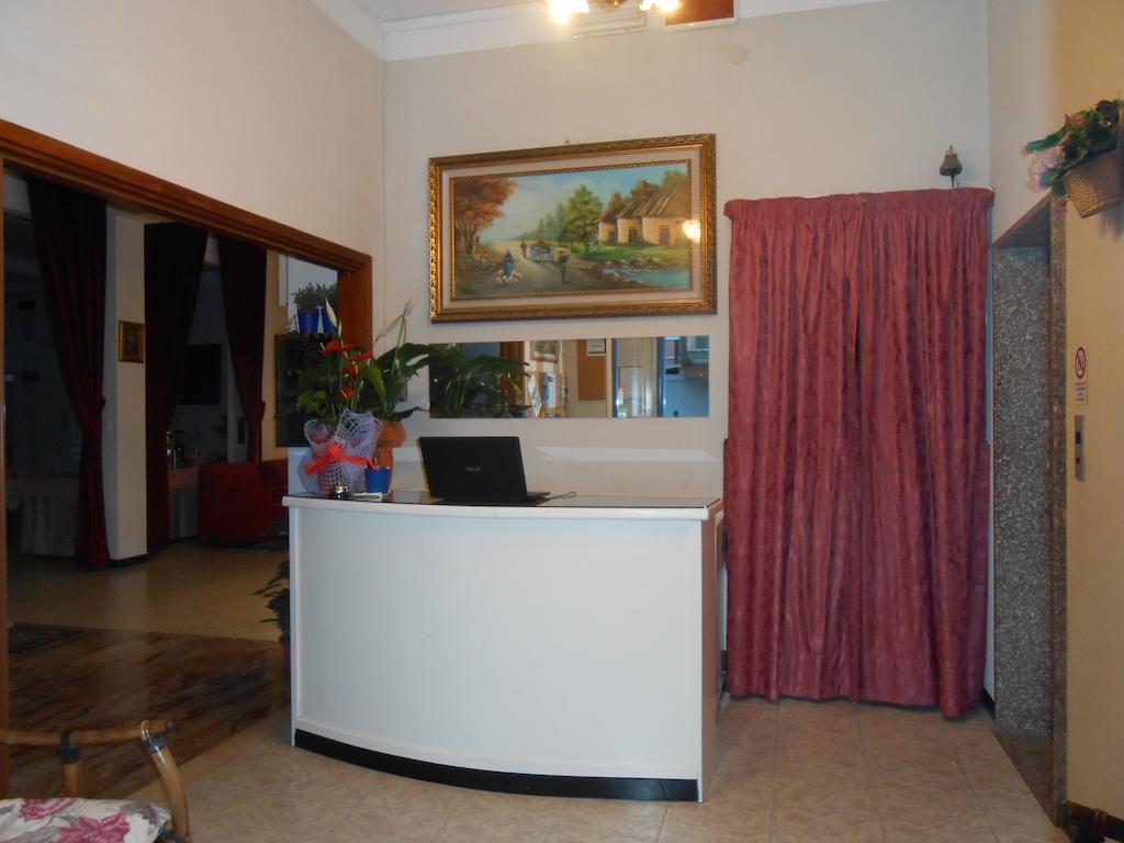 Hotel Villa Dei Platani 贝拉里亚-伊贾马里纳 外观 照片